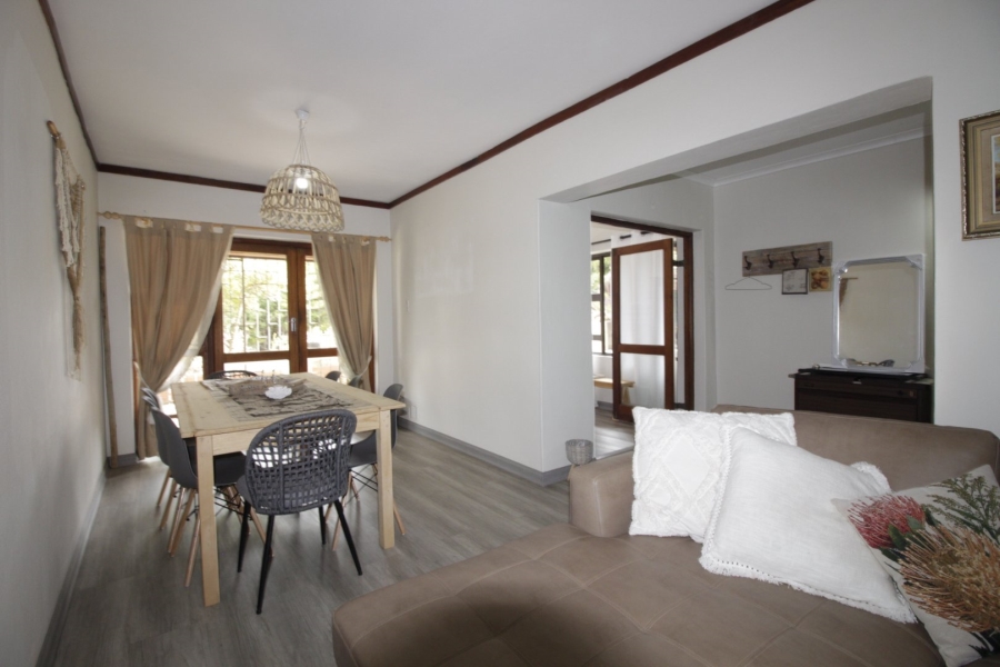 6 Bedroom Property for Sale in Paradise Beach Eastern Cape